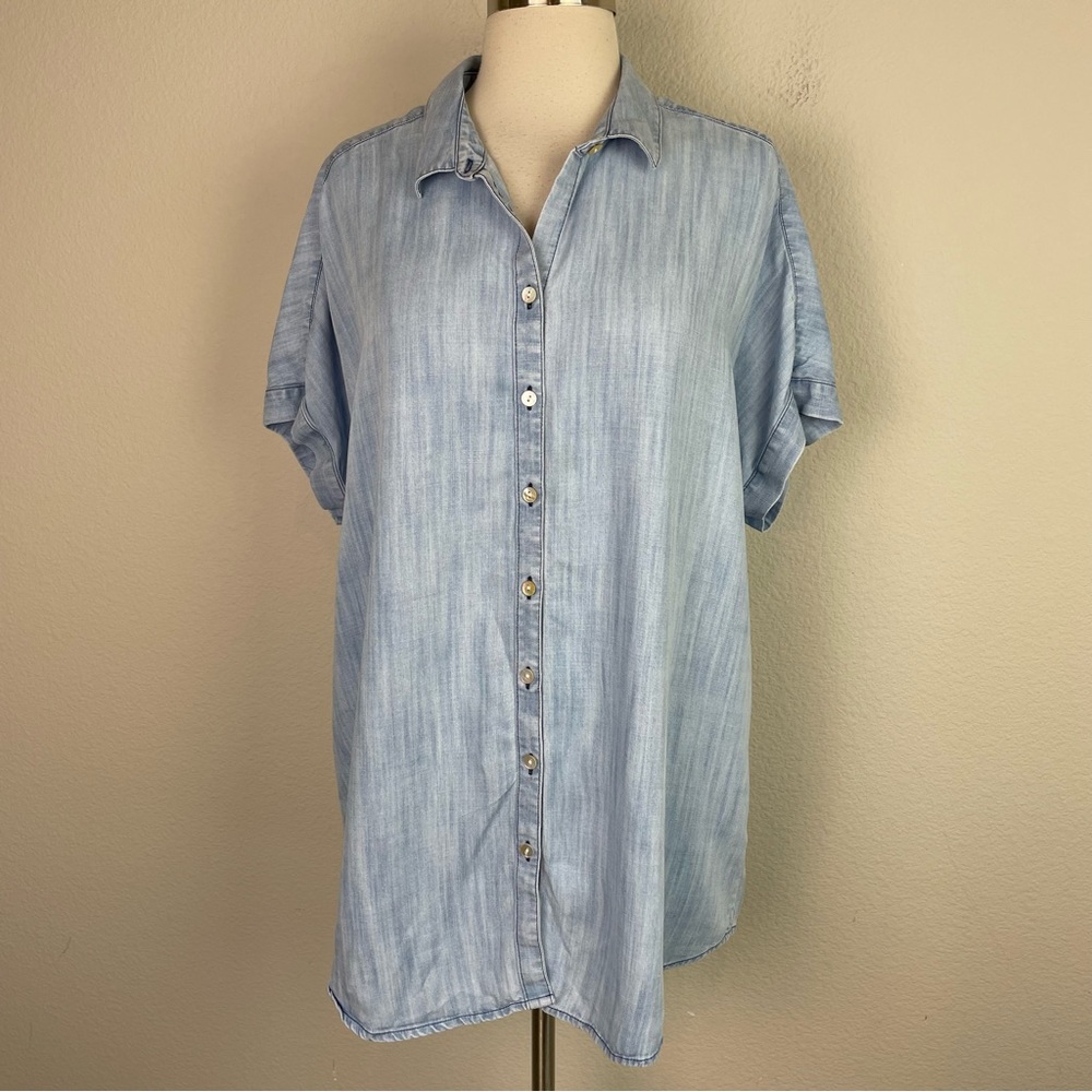 Soft Surroundings Light Blue Button-Down Short Sleeve Shirt
